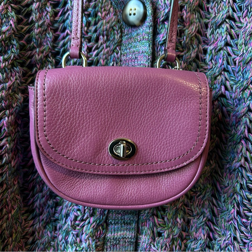 New COACH Park Leather Mini
Crossbody